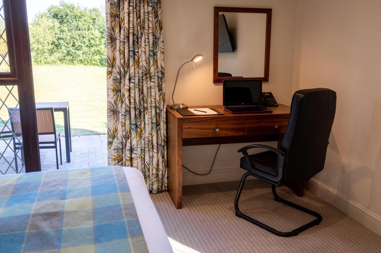 Stirrups Hotel ブラックネル エクステリア 写真